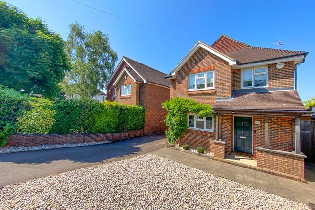 Thumbnail Detached house to rent in Leigh Road, Cobham