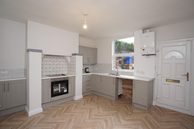 7, Carlby Road, Sheffield photo 4