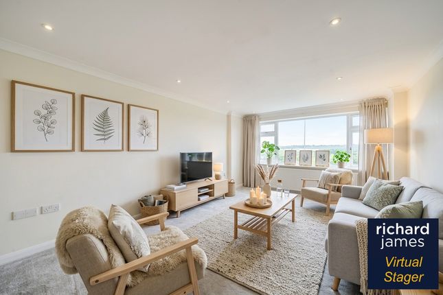 5, Wyvern Close, Swindon photo 4