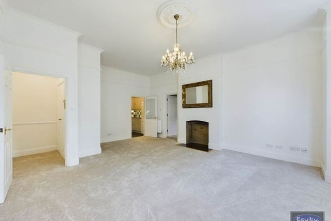 Flat 2, Highlands, Dartford photo 2