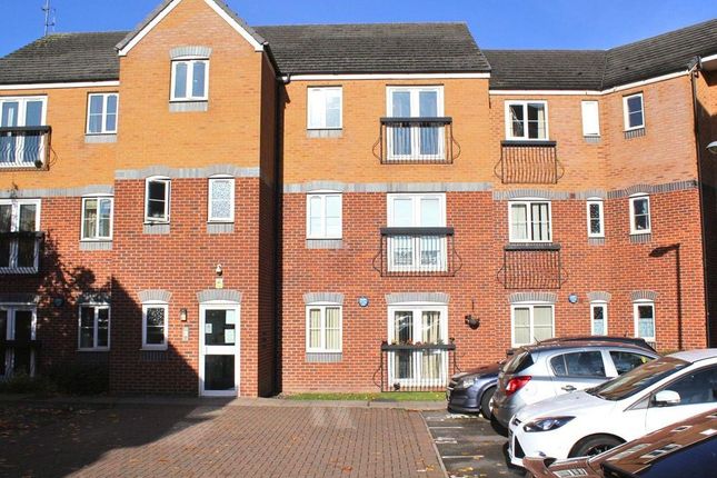 Flat to rent in Anchor Drive, Tipton