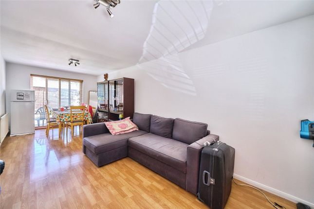 26, Zetland Street, London photo 2