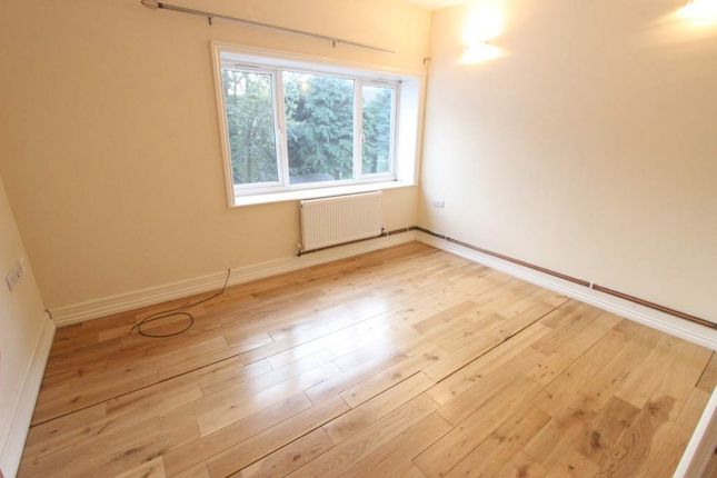 Flat to rent in Byron Road, Wembley