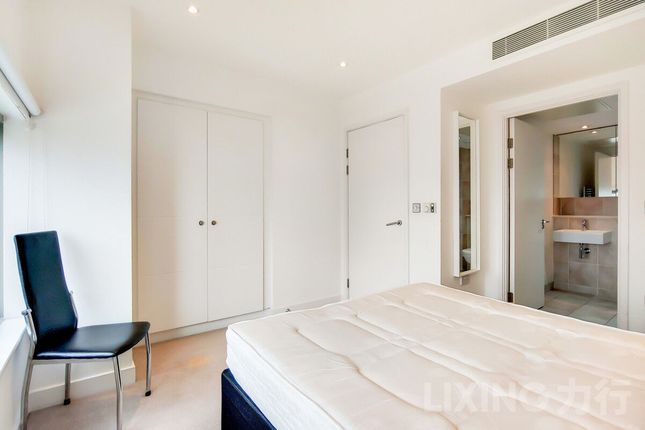 Flat for sale in 22 Marsh Wall, Canary Wharf