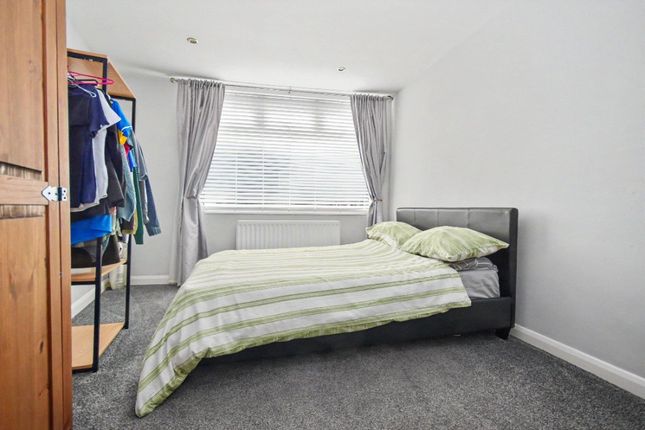 38, Brunswick Street, Wakefield photo 4