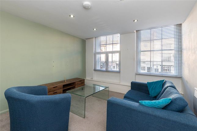 Flat 1b, 21-22,, Market Place, Staffordshire photo 2