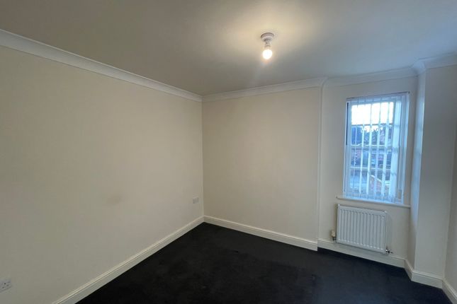 Maisonette to rent in Station Street, Atherstone