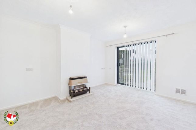 5 The Manor, Church Road, Gloucester photo 2