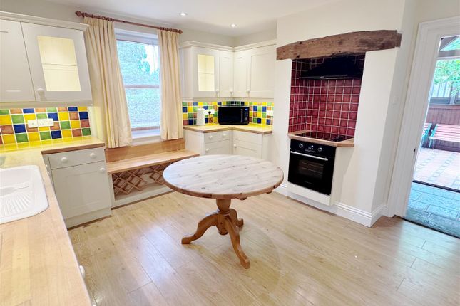 Bunkum Cottage, Westridge, Newbury photo 4