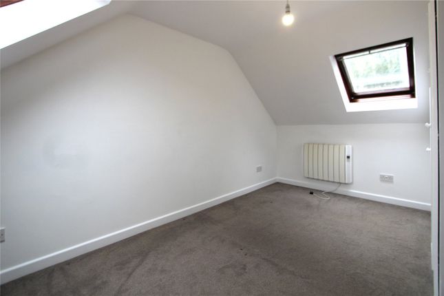 Flat 3, 71, Station Road, Liss photo 4