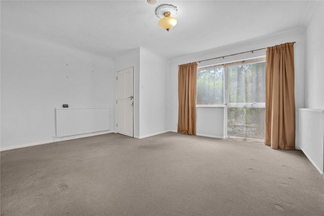 3, Greenacre, Woking photo 3