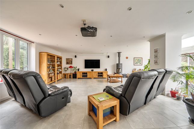 Hollybank, 37, Hammer Lane, West Sussex photo 2