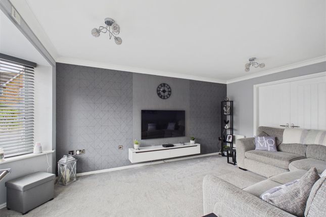 20, Bronaber Close, Stockton-On-Tees photo 3