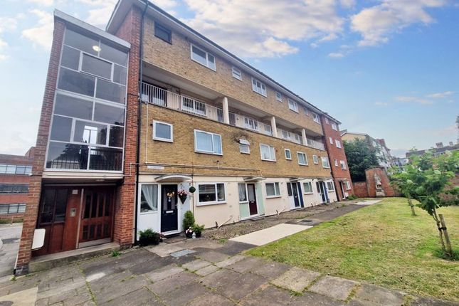 Thumbnail Flat for sale in St. Marys Square, Gloucester