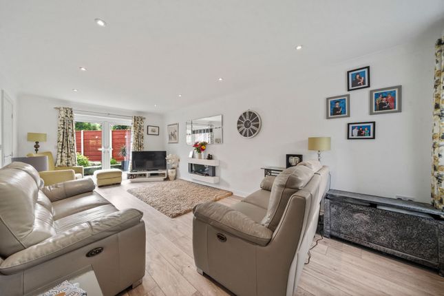 6 Parsonage Place, Wigan photo 2