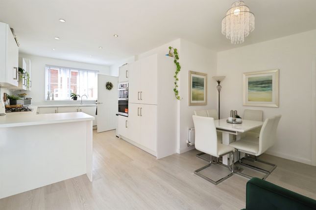 1, Hornbeam Way, Wolverhampton photo 4