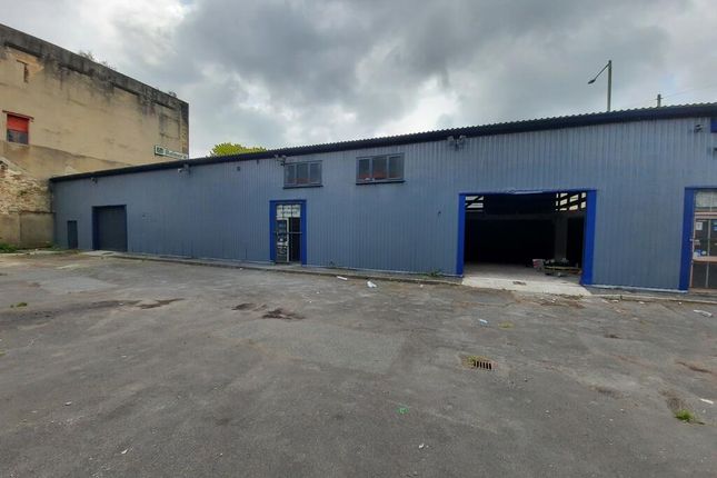 Industrial to let in Thorneybank Mill, Nelson Square, Burnley