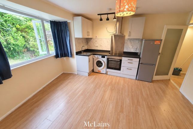Flat 20, Brecon Close, Luton photo 3