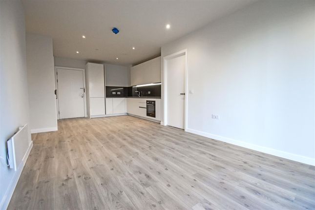 Flat for sale in The Gate, Meadowside