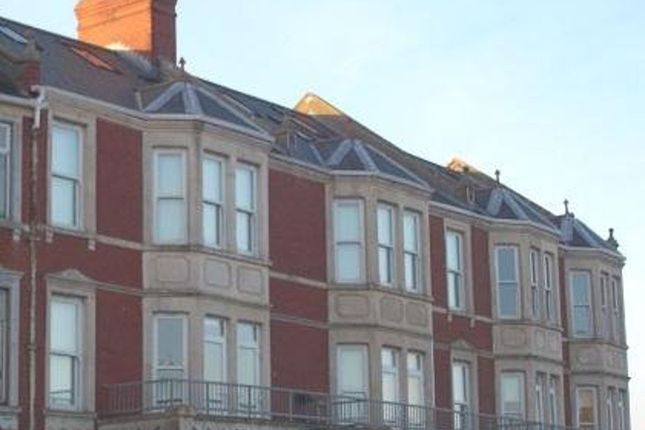 Thumbnail Flat to rent in Paget Road, Barry