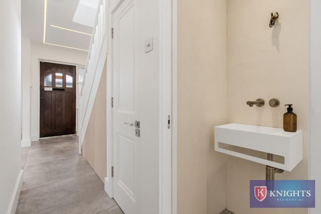 117, Latymer Road, London photo 4