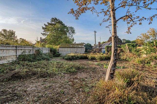 Land to the East of Orchard Stables, Burcot photo 4