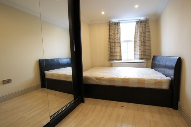 Room to rent in Lavender Hill, London