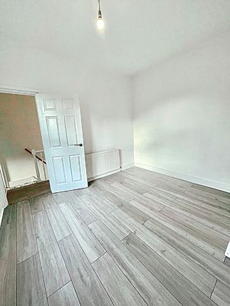 Terraced house to rent in St Leonards Street, Bedford