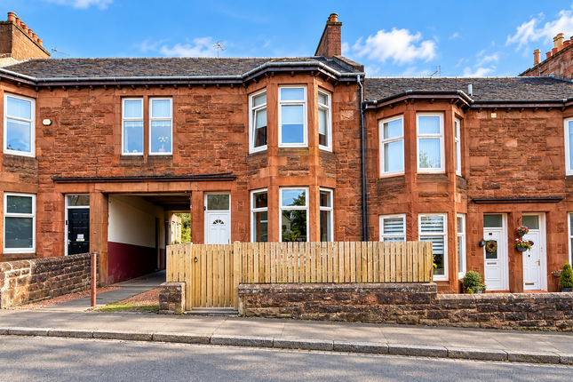 1-bed flat on 12 Flloyd Street, Coatbridge, £115,000