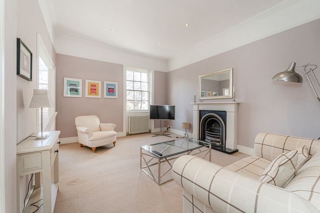 Thumbnail Flat to rent in St. Georges Square, Pimlico, London