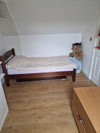 Room to rent in Willowbay Close, Barnet