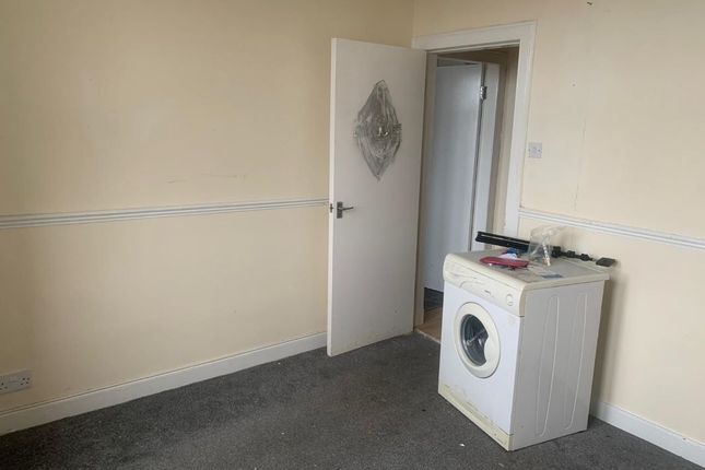 Flat for sale in 94 Grainger Street, Lochgelly, Fife