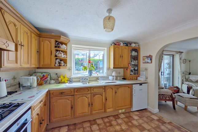 9, Walnut Close, Coleford photo 4