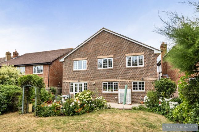 7 Brunel Close, Romford photo 2