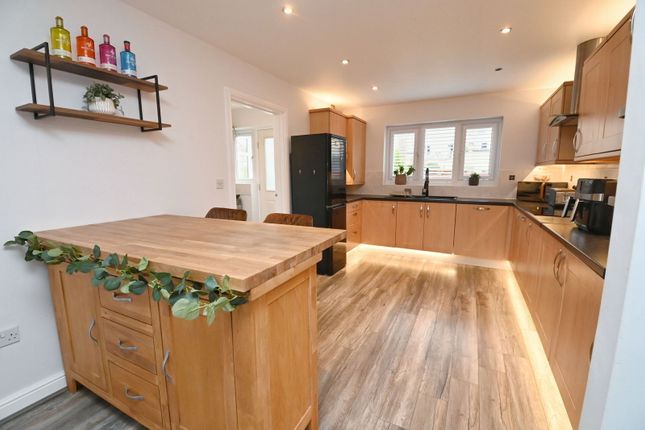 8, Maydal Drive, Barnsley photo 3