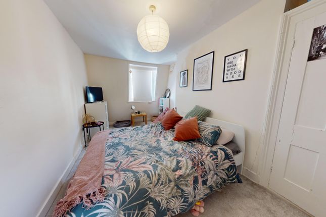 Thumbnail Penthouse to rent in Belvedere Terrace, Brighton