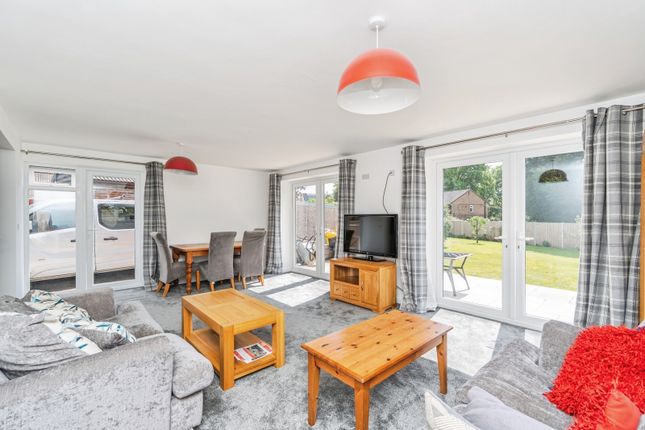 4, Testlands Avenue, Southampton photo 4