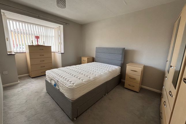 45, Rotherham photo 4