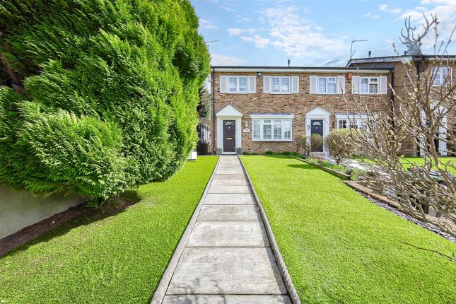 Thumbnail End terrace house for sale in Parkside, Buckhurst Hill