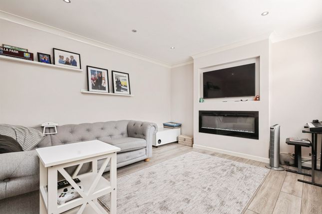 15, Louise Croft, BIRMINGHAM photo 4