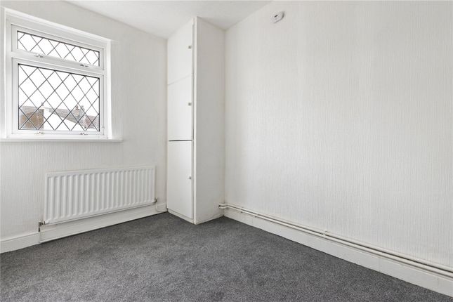 25, Tiverton Street, N E Lincs photo 4