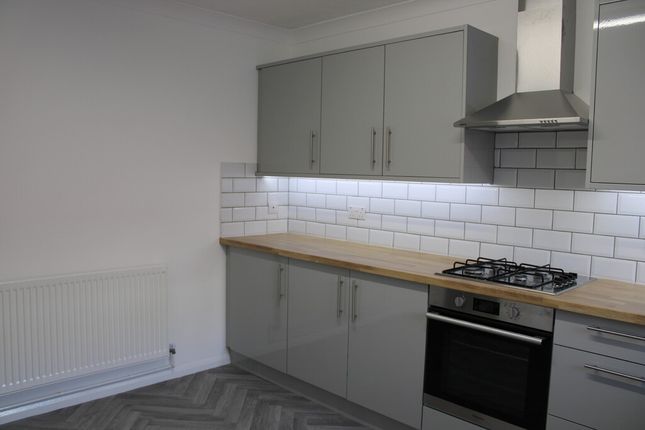 13, Woburn Road, Yeovil photo 4