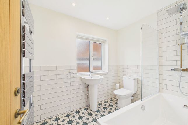 10 Cherrytree Drive, Newcastle Upon Tyne photo 3