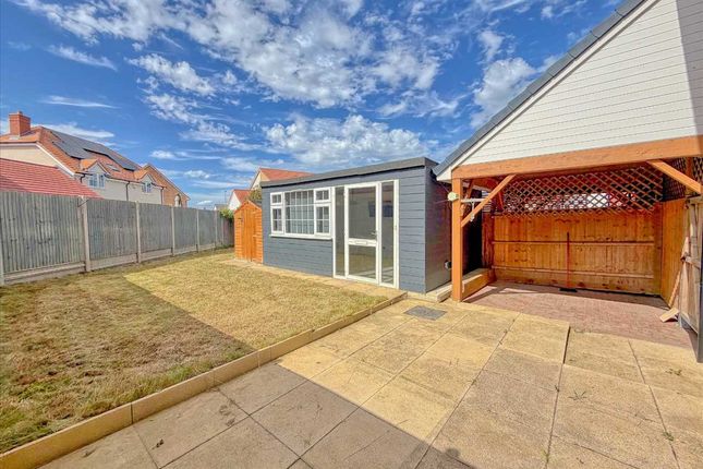 16, Hamford Crescent, Walton on the naze photo 2
