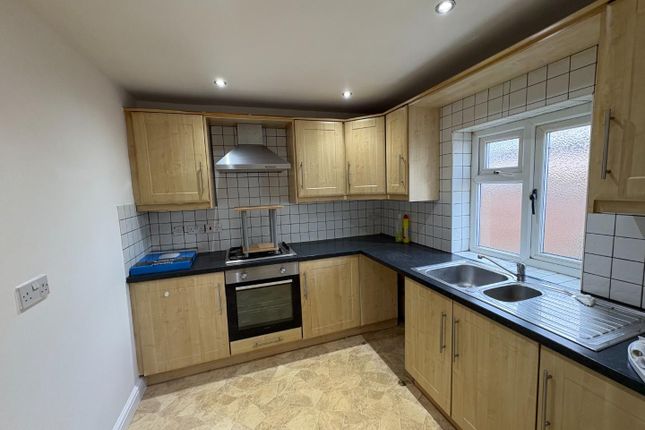 41, Dalton Fold Road, Huddersfield photo 2