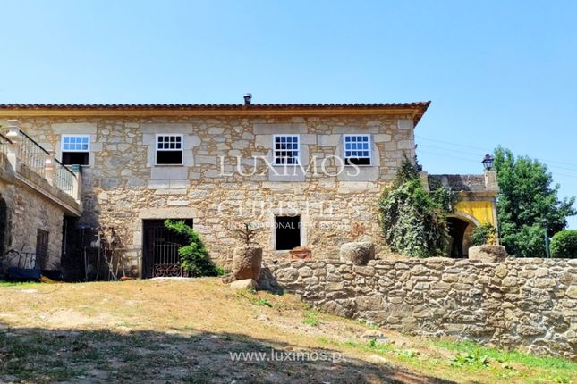 Farmhouse for sale in 4930 Valença, Portugal