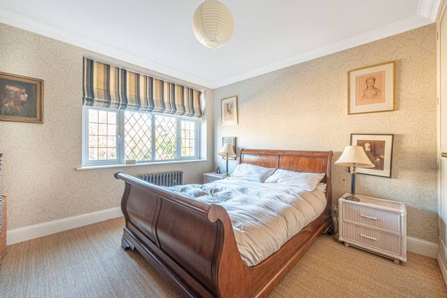 Flat to rent in Wendover Court, Child's Hill, London