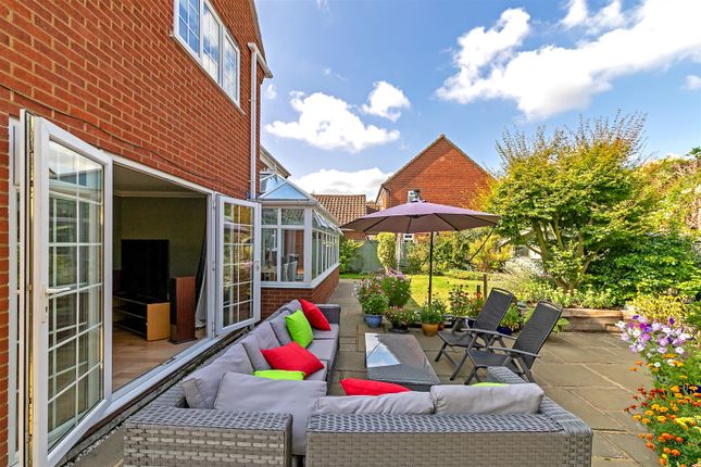 18Burghleyclose-80.Jpg