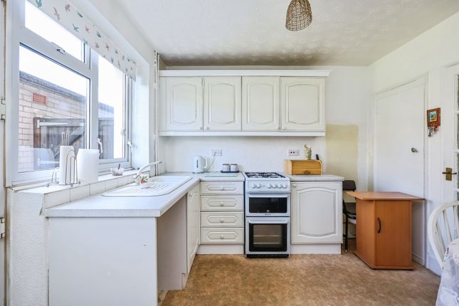 14, Highwray Grove, Nottingham photo 2