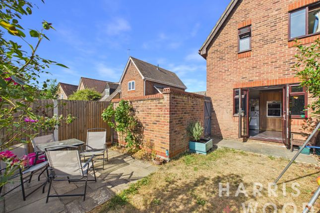 44, Victoria Gardens, Essex photo 4